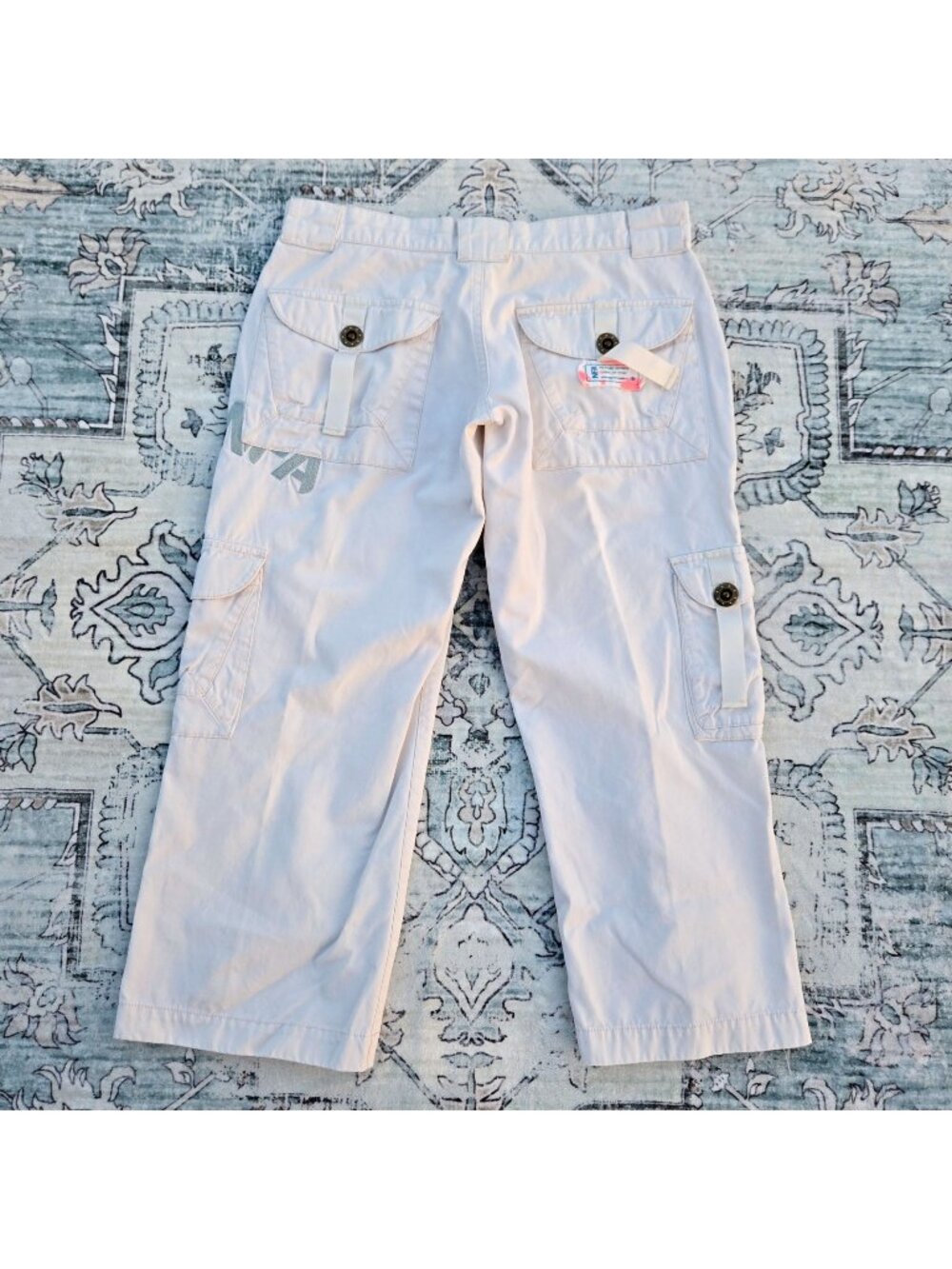 Vintage Y2K White Capri Cargo Pants Size 5 Low Rise Skate 2000s Active Wear